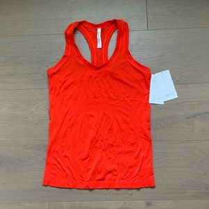 NWT Athleta Momentum Tank